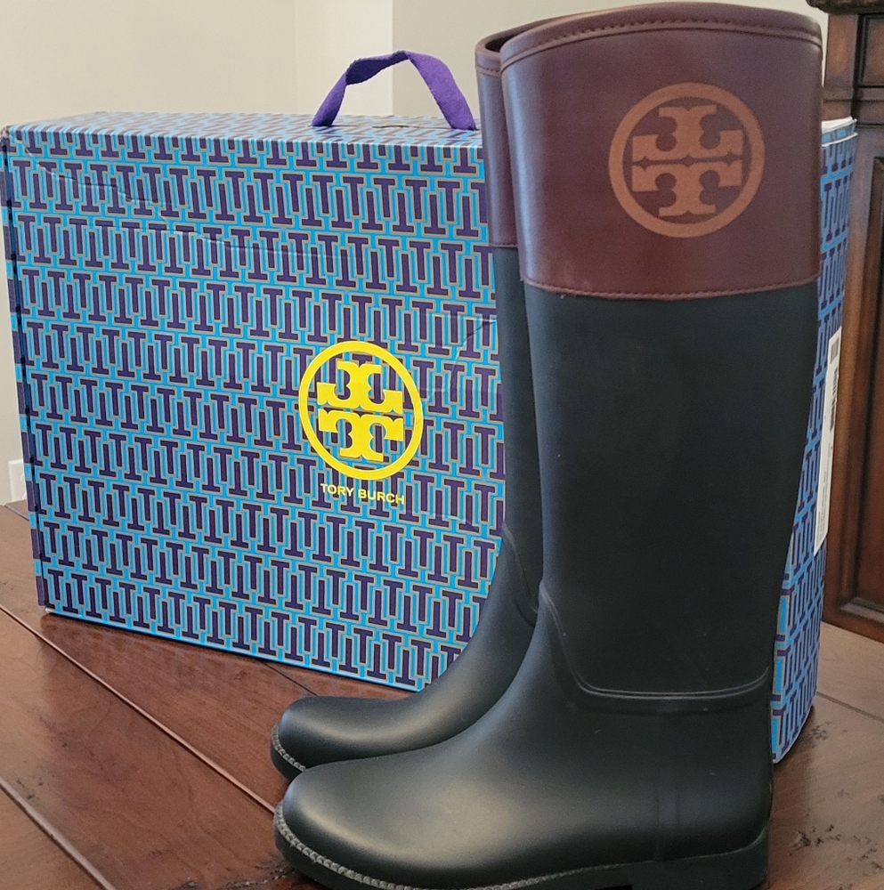 Women's Tory Burch Rain Boots! Size 7! Black/Almond Color!